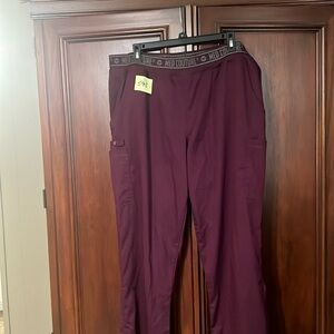 Med Couture scrub pants size XL